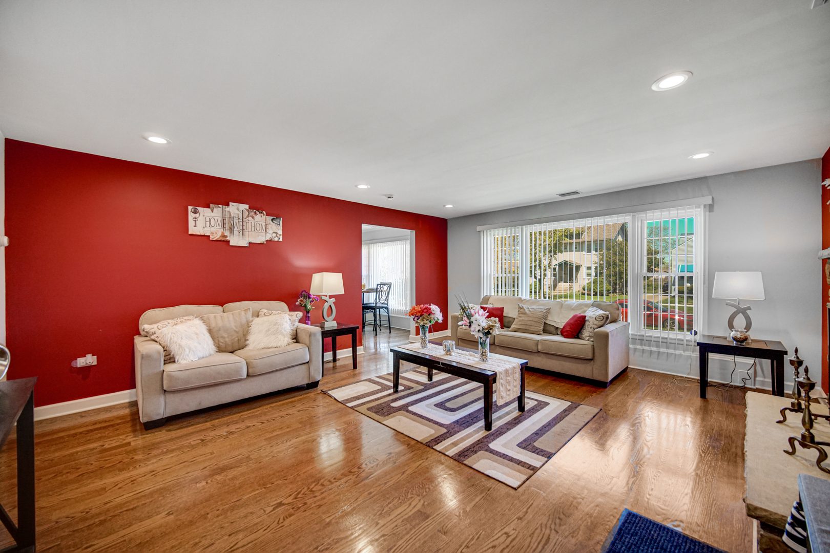 Property Photo: 1636 S 14th Avenue IL 60153