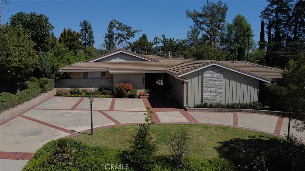 Property Photo: 1960 Liliano Drive CA 91024