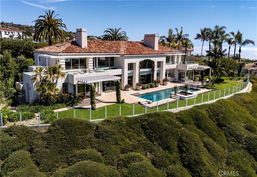 Property Photo: 3 Seashell CA 92657