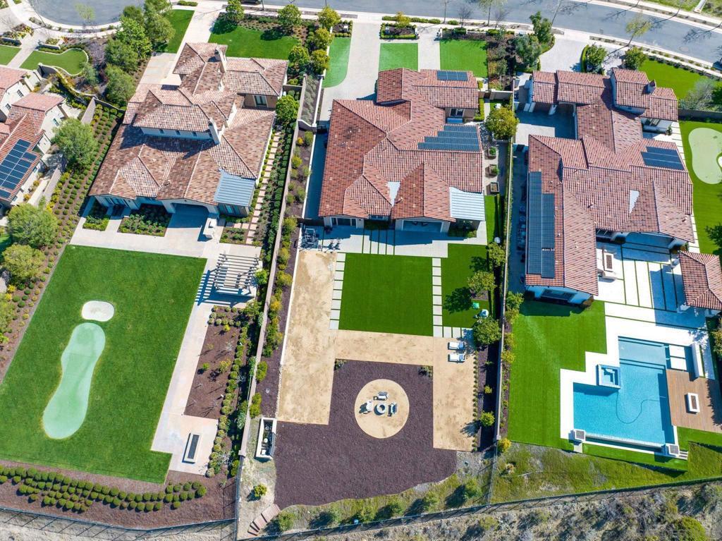 Property Photo: 14912 Ardere Ct CA 92127