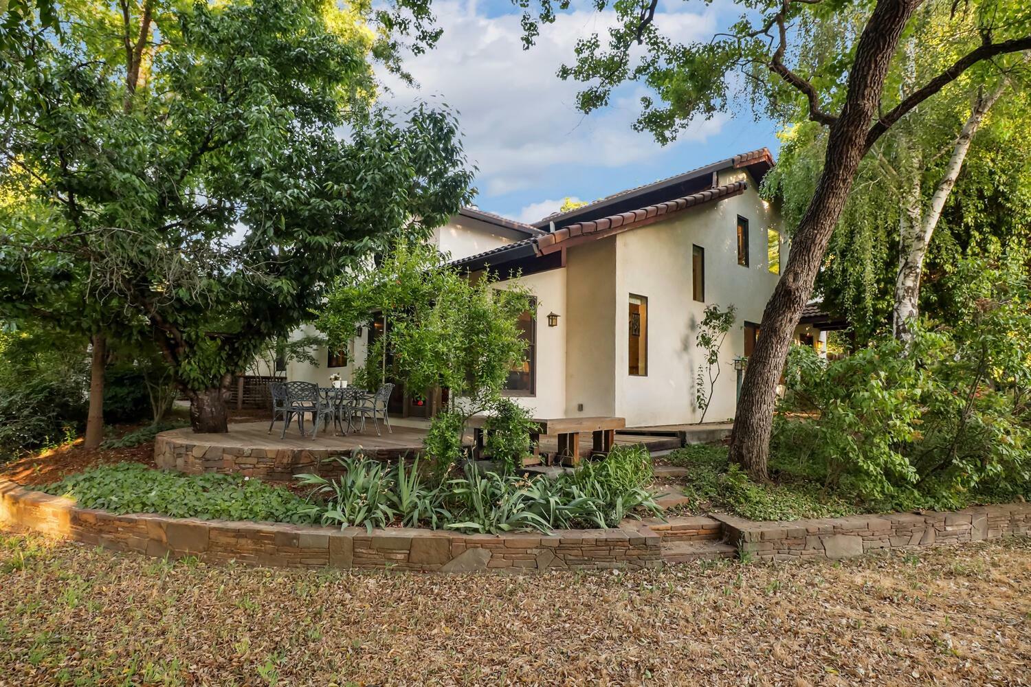 Property Photo:  2323 Elendil Lane  CA 95616 