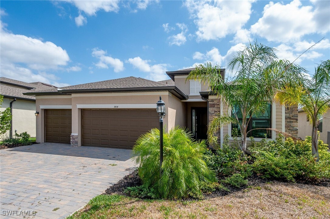 Property Photo:  3434 Nombella Court  FL 33905 