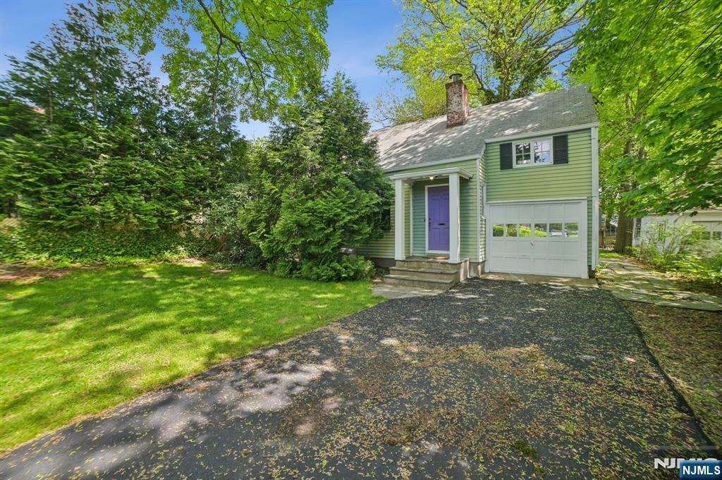11 S Monroe Street  Ridgewood NJ 07450 photo
