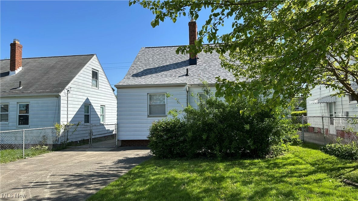 Property Photo: 15917 Turney Road OH 44137