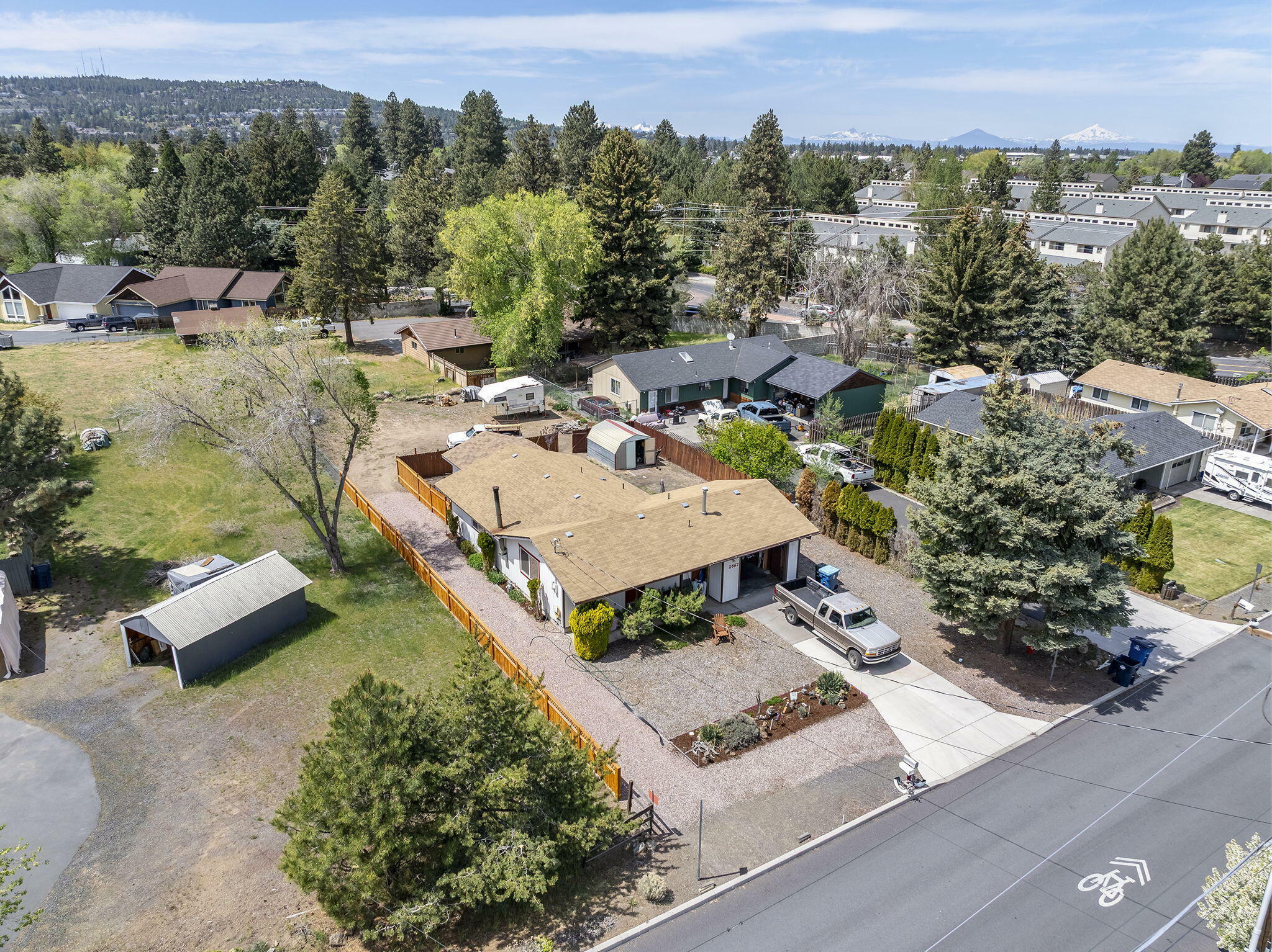 Property Photo: 2667 NE Jones Road OR 97701