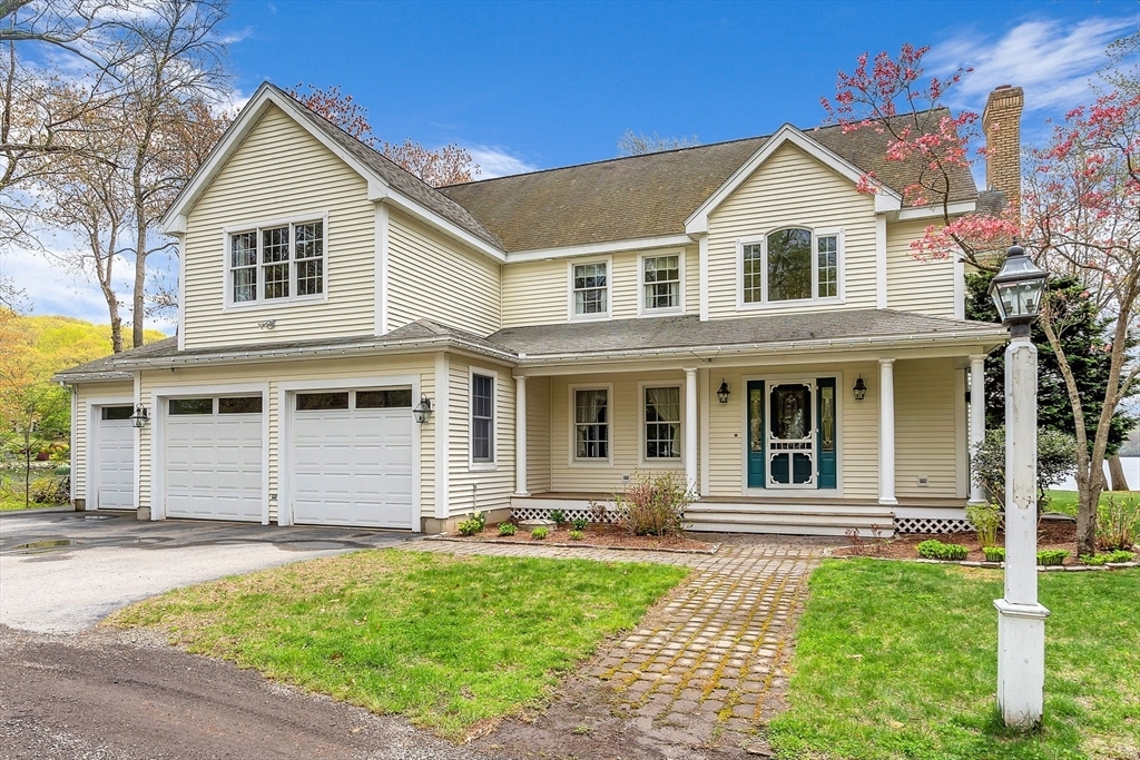 199 W Main St  Hopkinton MA 01748 photo