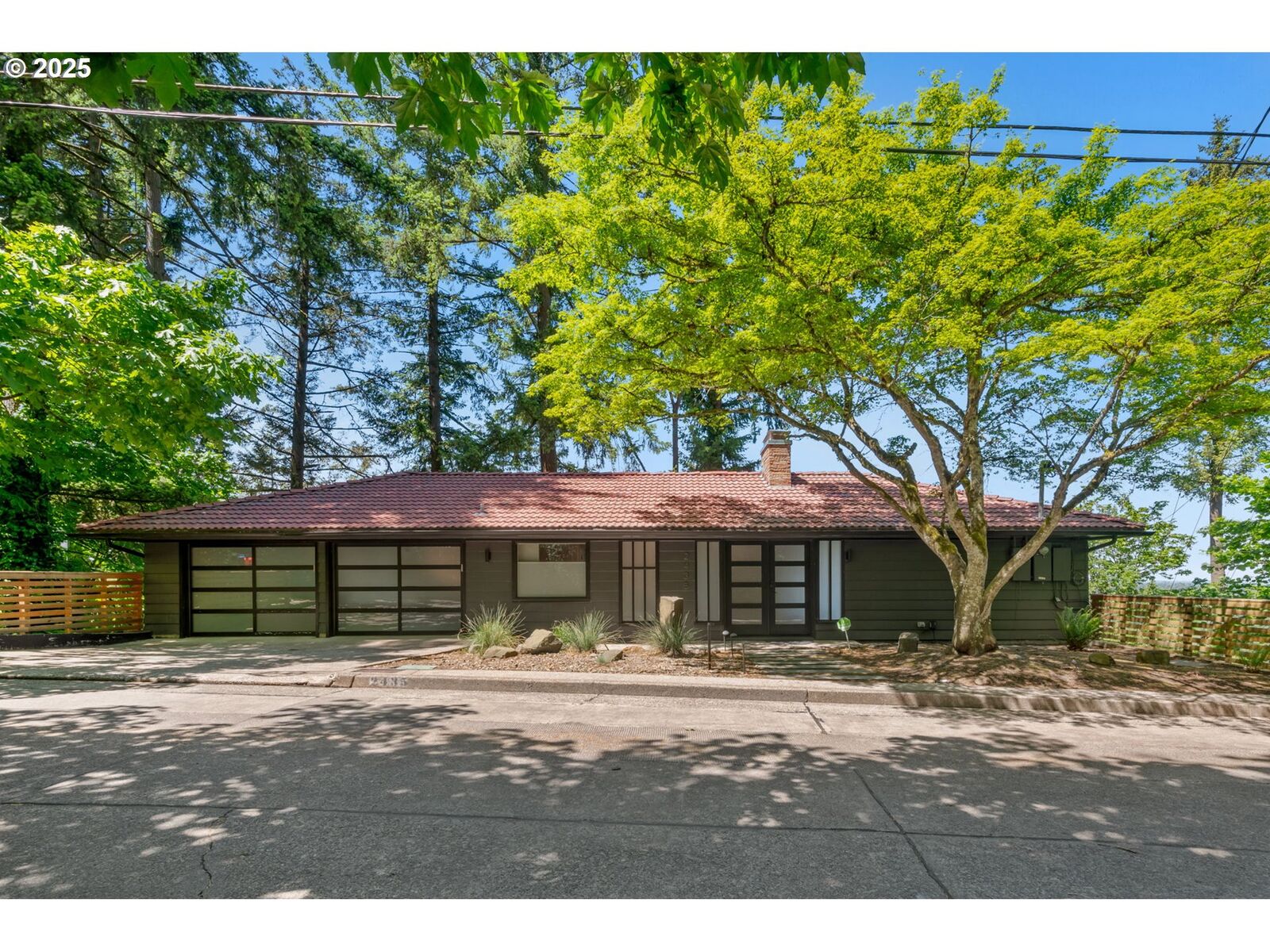 Property Photo: 2435 Skyline Blvd OR 97403