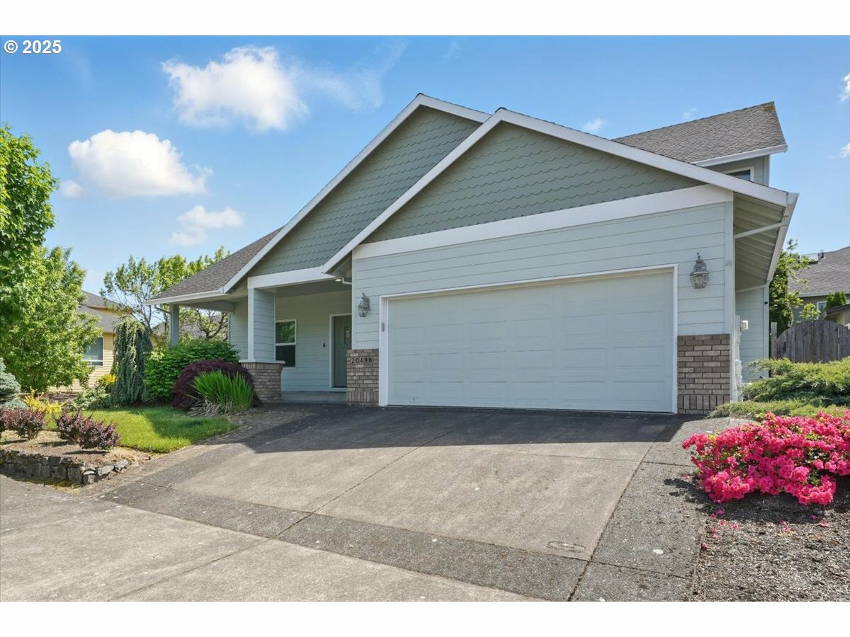 Property Photo: 20498 NE Lakeside Dr OR 97024
