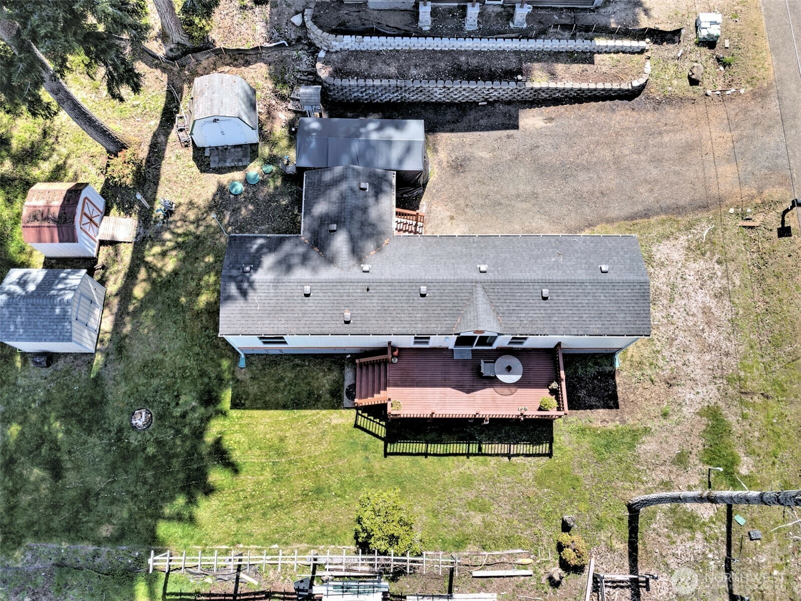 Property Photo: 40 E Case Place W WA 98584