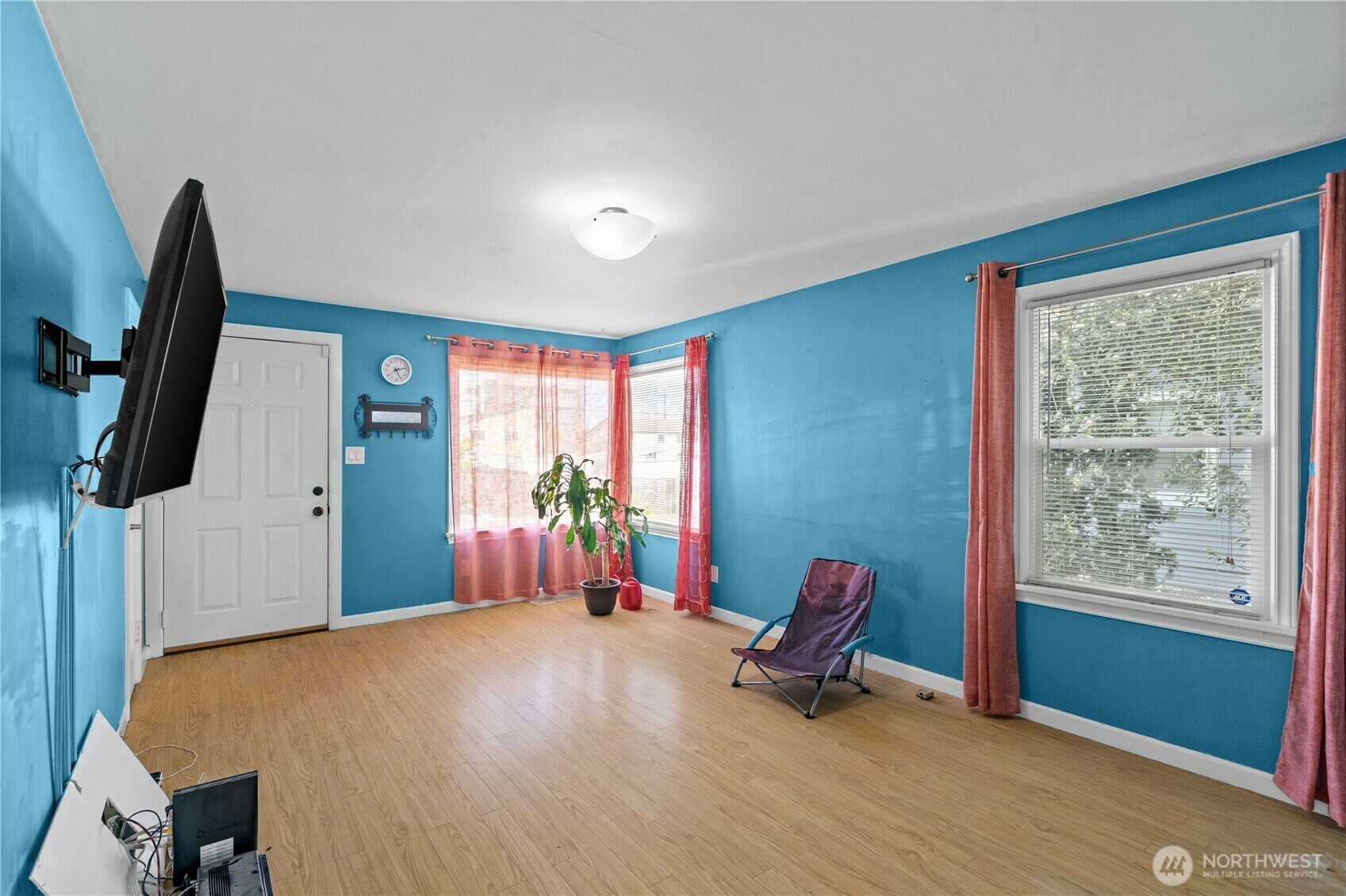 Property Photo: 935 N 92nd Street WA 98103