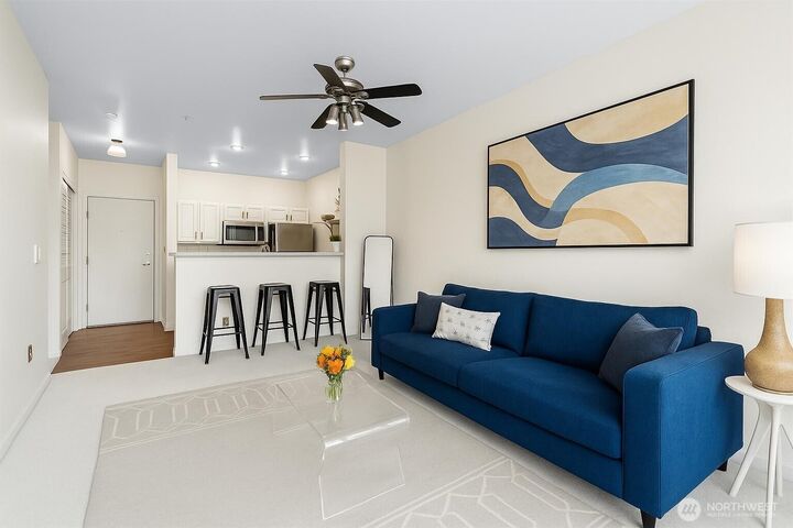 Property Photo:  2415  2nd Avenue 438  WA 98121 