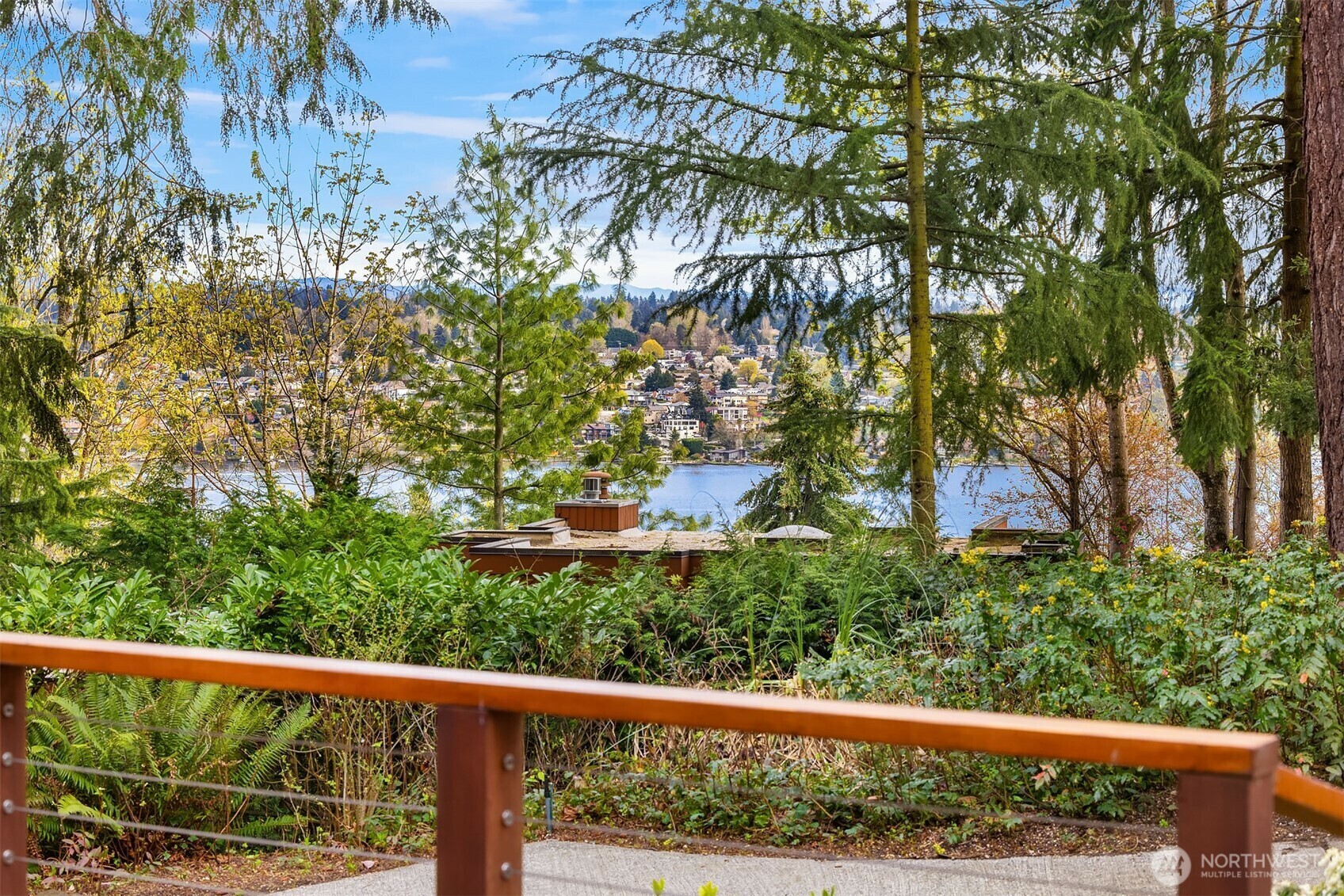 Property Photo: 8521 E Mercer Way WA 98040