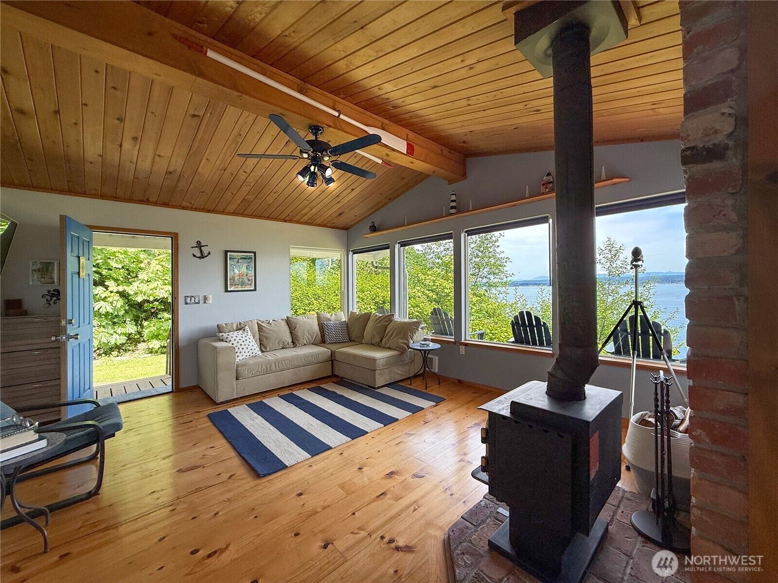 Property Photo: 36 K Beach Way WA 98206