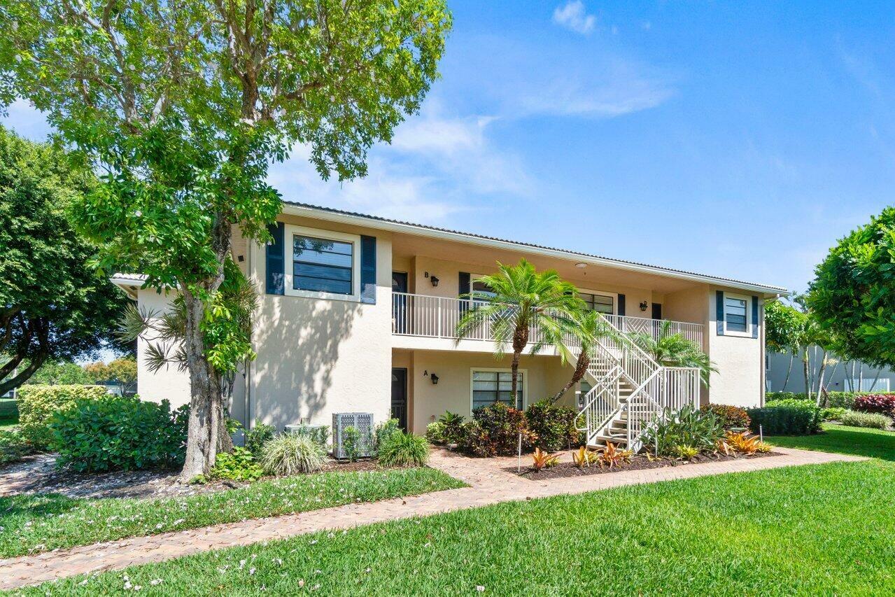 Property Photo: 4 Stratford Drive B FL 33436