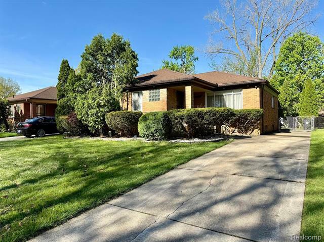 Property Photo: 21911 Kenosha Street MI 48237