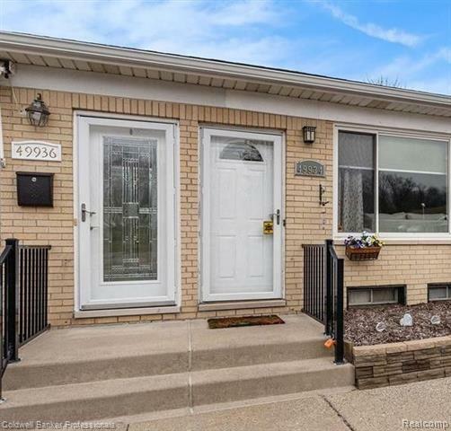 Property Photo: 49936 Helfer Boulevard 8 MI 48393