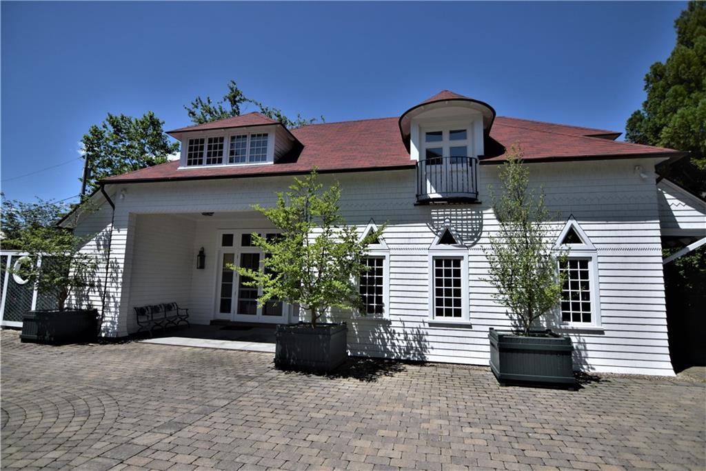 Property Photo: 431 Bellevue Avenue Ch RI 02840
