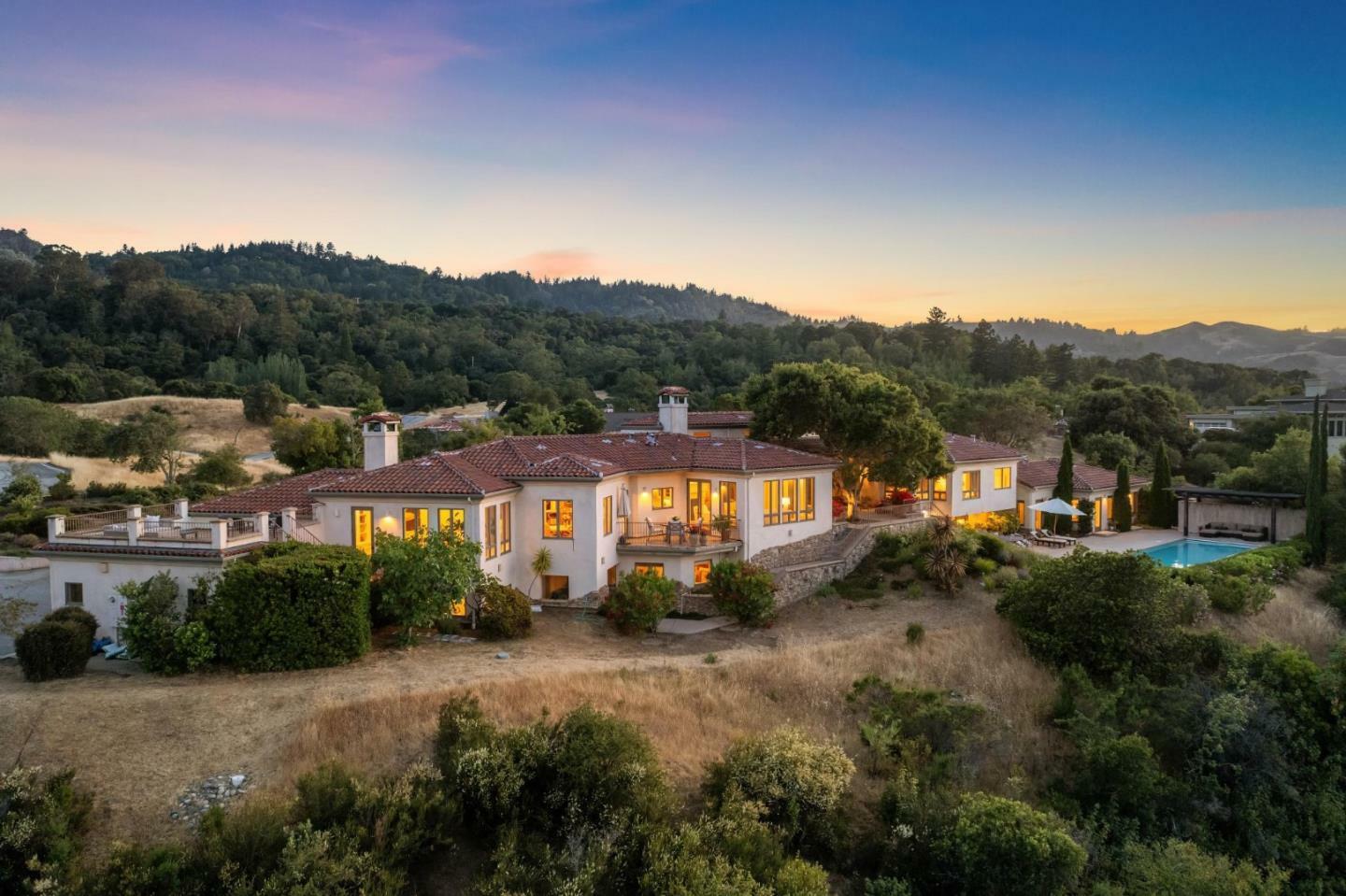 Property Photo: 7 Redberry Ridge CA 94028
