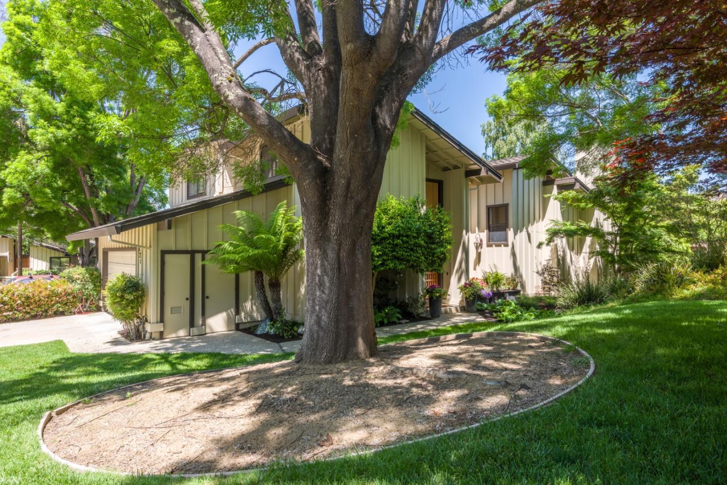 Property Photo: 1265 Trinity Drive CA 94025