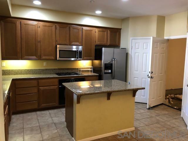 Property Photo: 7895 Via Montebello 2 CA 92129