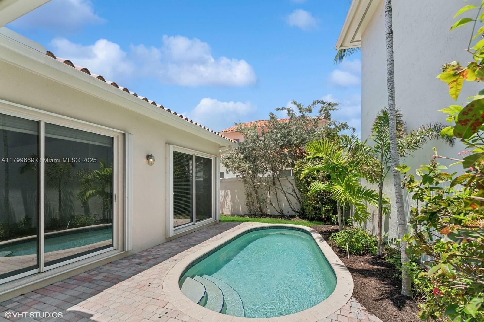 1576 Breakwater Ter  Hollywood FL 33019 photo