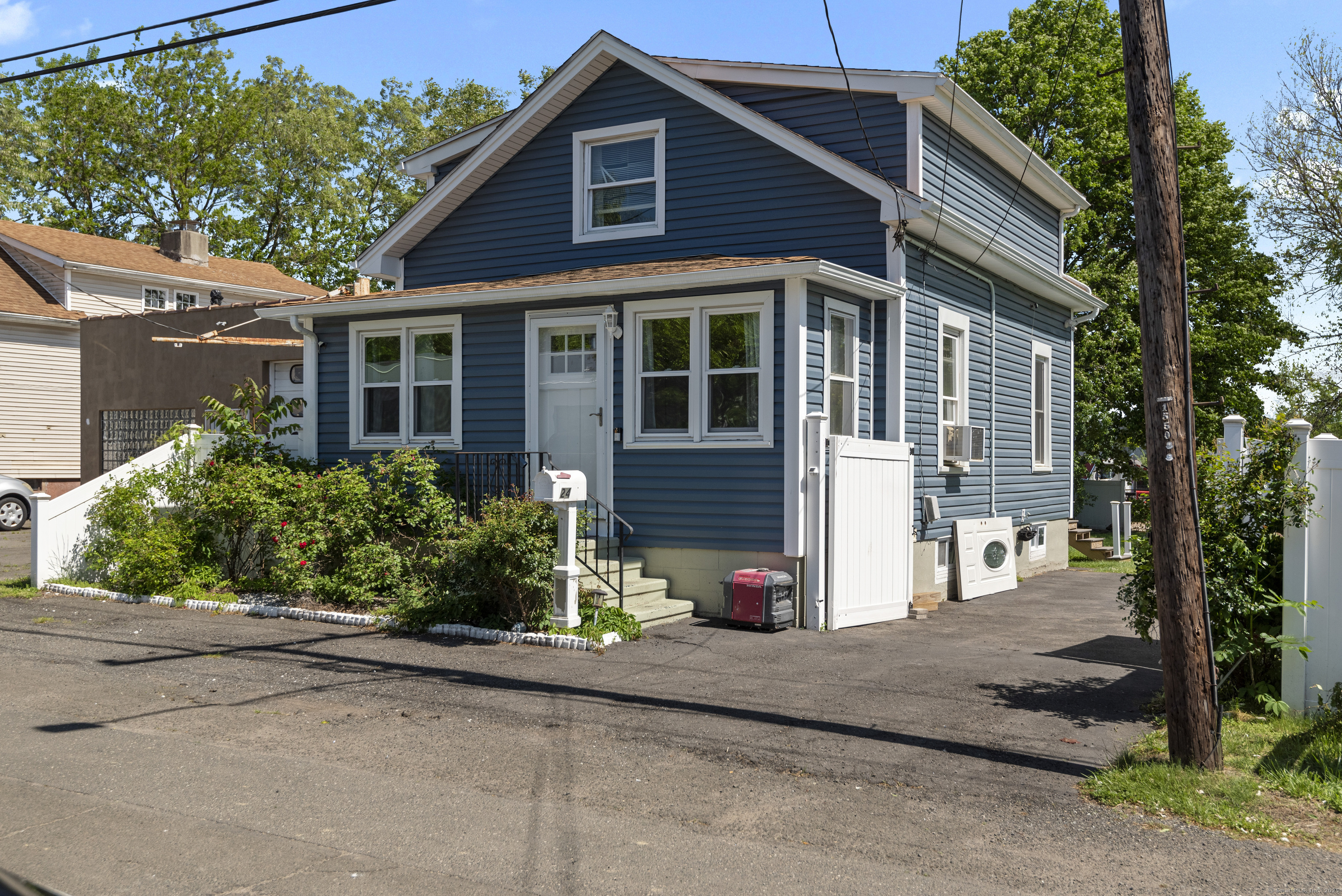Property Photo: 24 High Street CT 06516