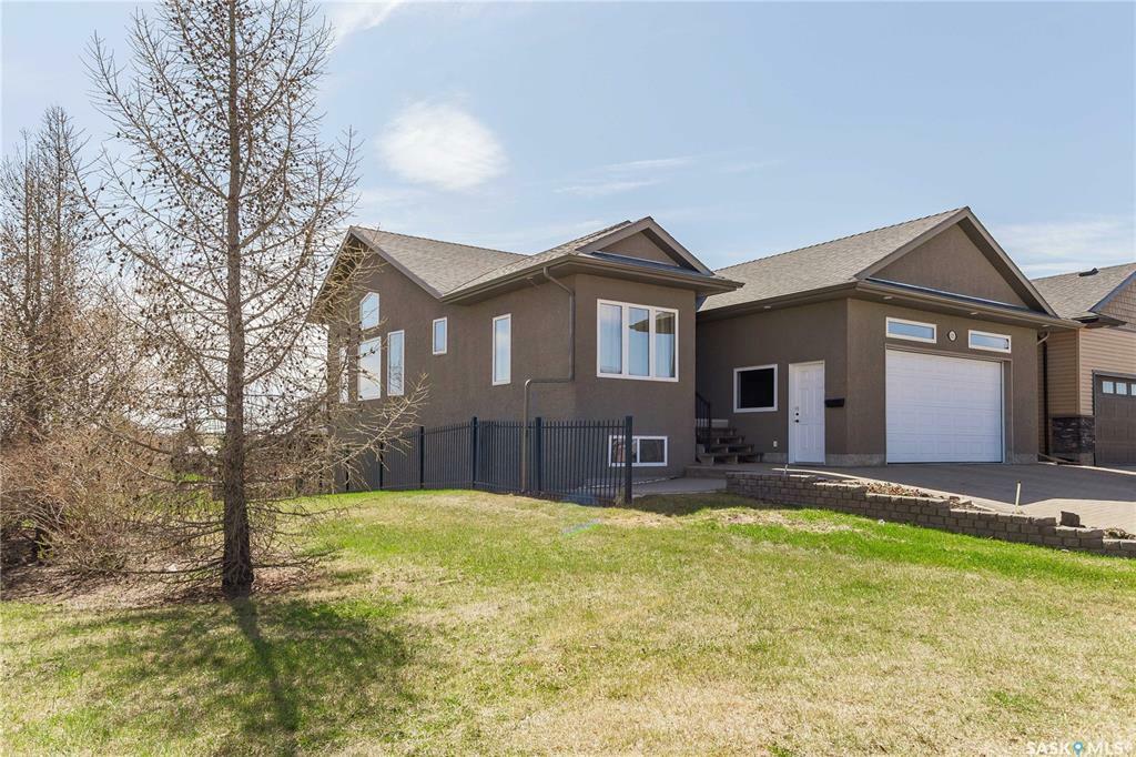 Property Photo: 115 West Hampton Boulevard SK S7R 0B7