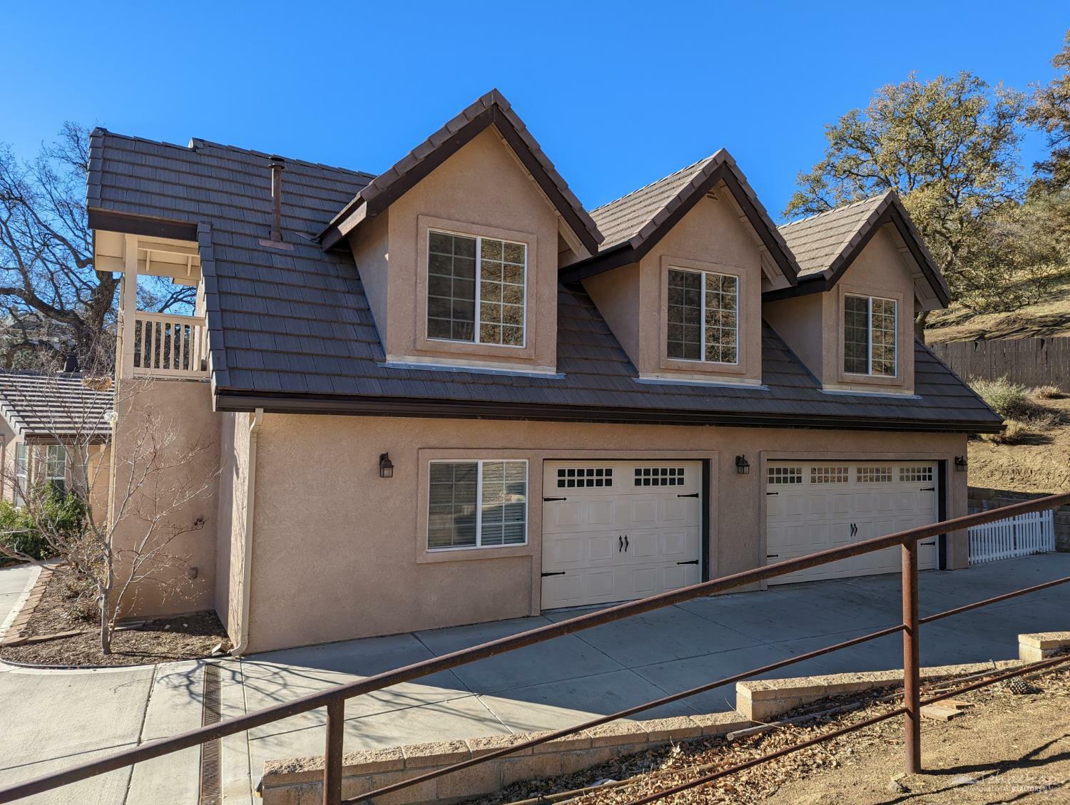 Property Photo: 29201 Angus Court CA 93561