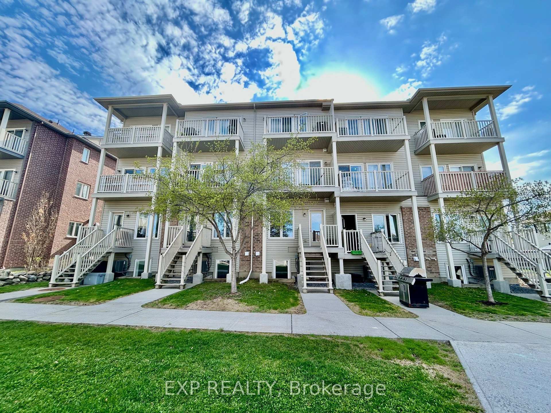 208 Shanly Private  Barrhaven ON K2J 5X6 photo