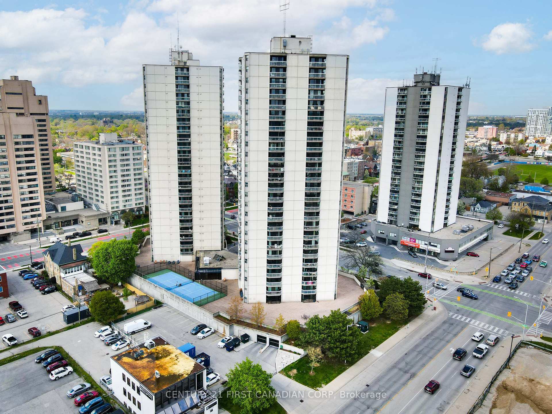 Property Photo: 363 Colborne Street 402 ON N6B 3N3