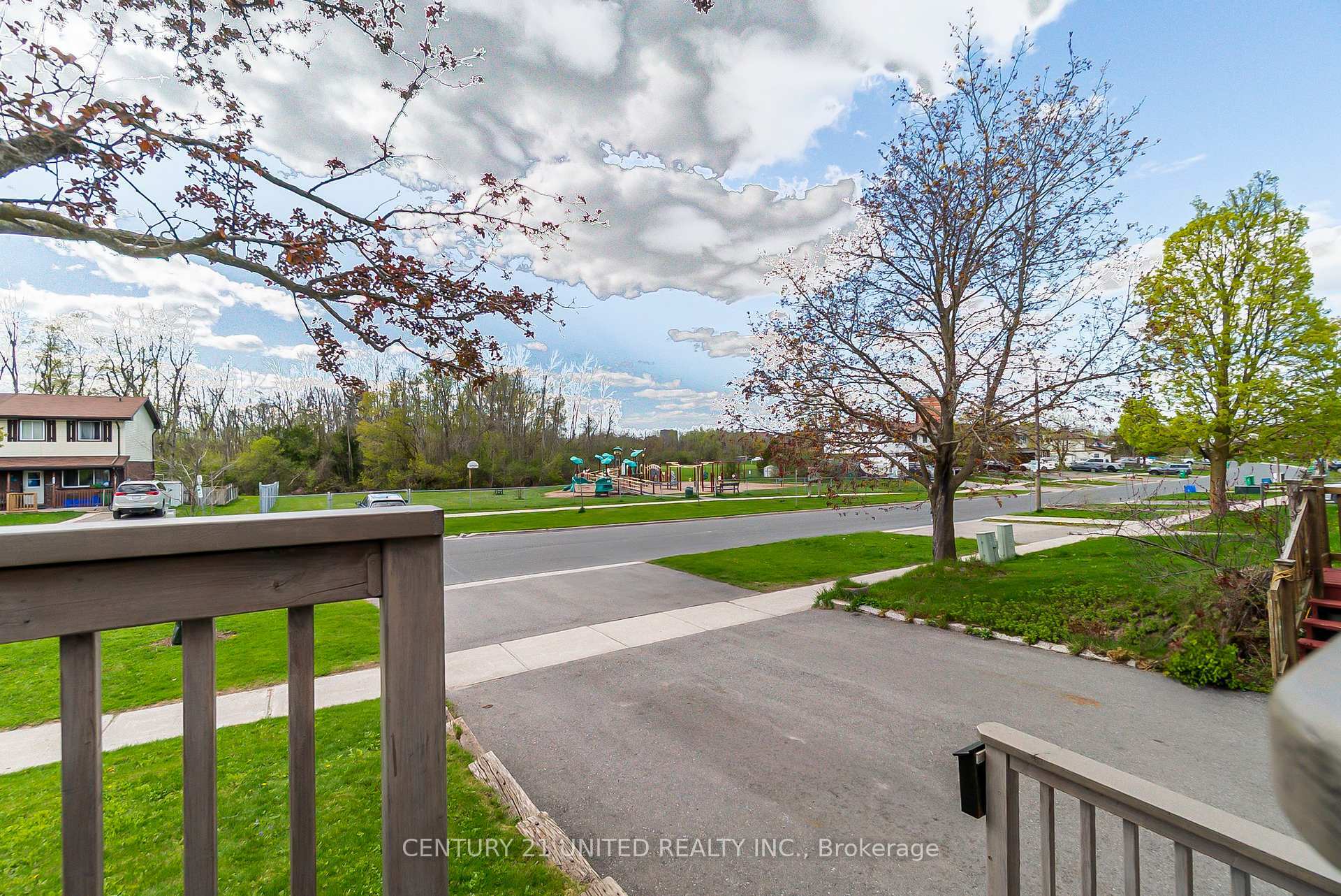 Photo de la propriété: 2078 Walker Avenue ON K9L 1S1