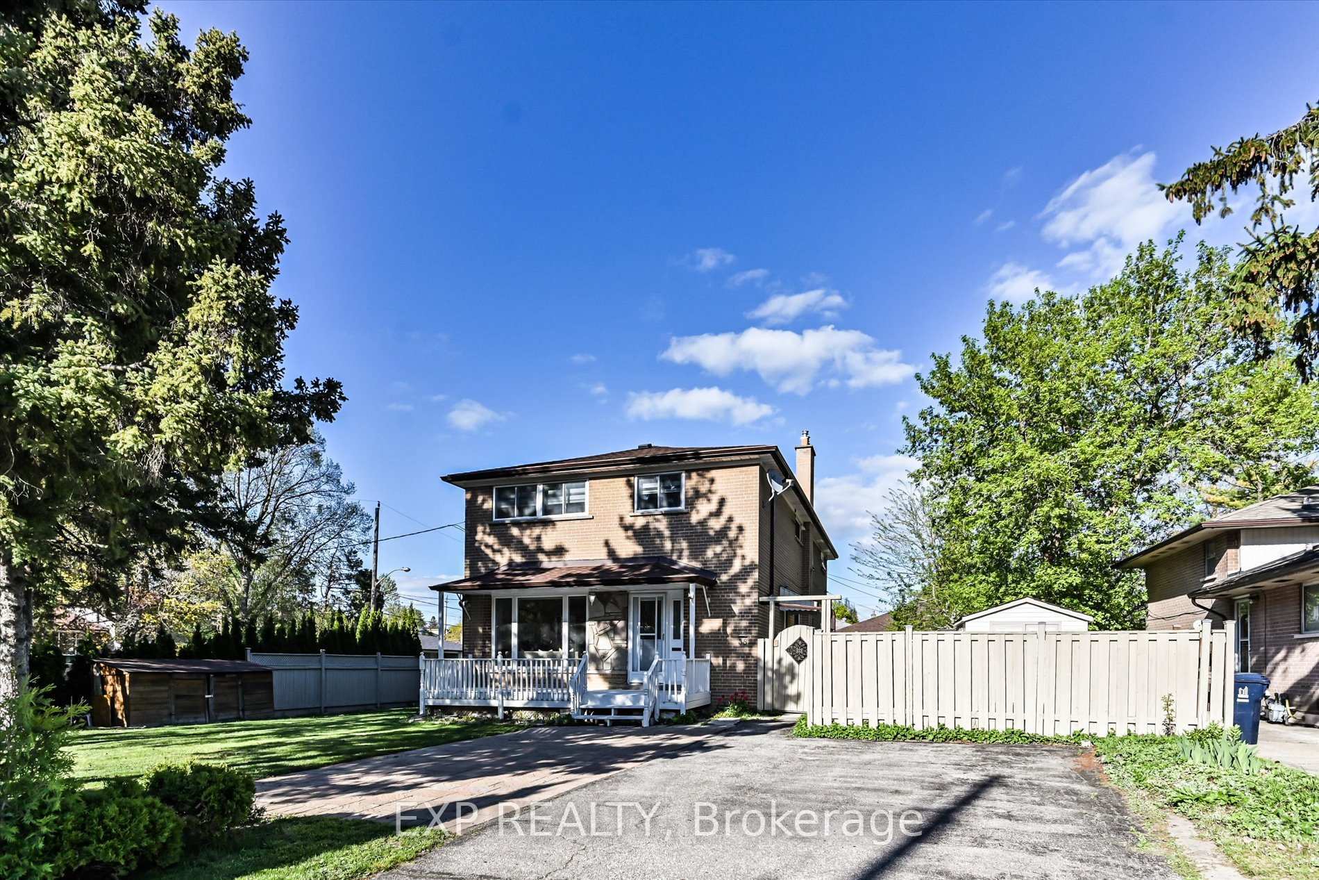 Photo de la propriété: 38 Logandale Road ON M2N 4H4