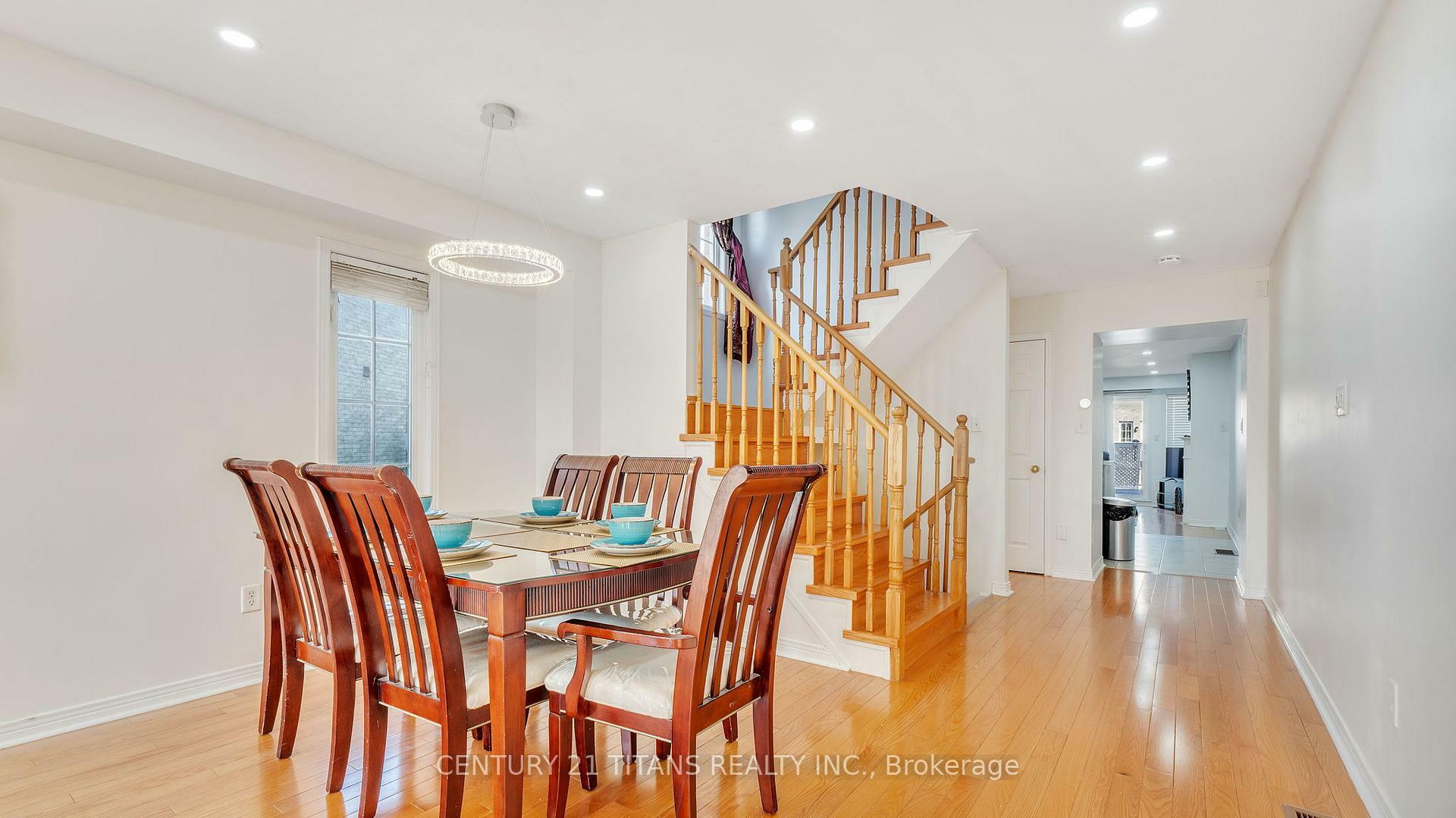 Property Photo: 55 Wilkes Crescent ON M1L 0B4