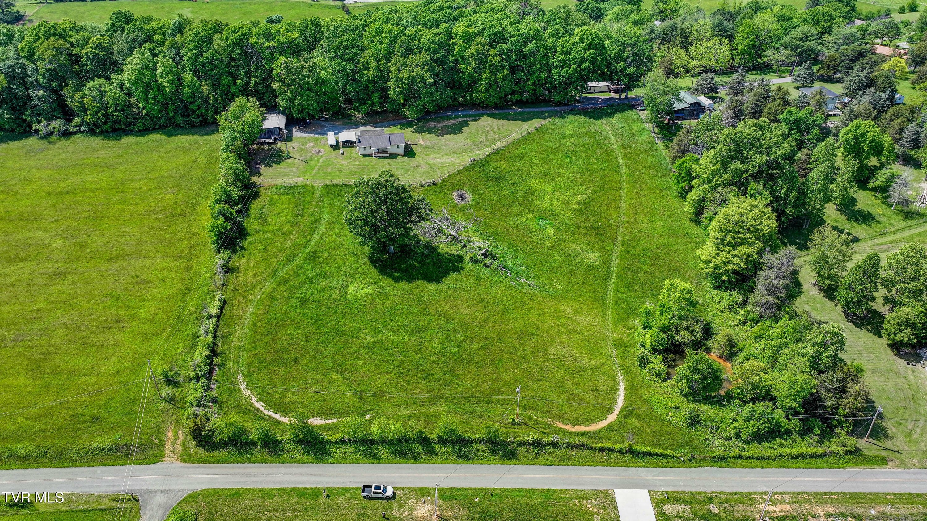 Property Photo: 135 Abc Road TN 37681