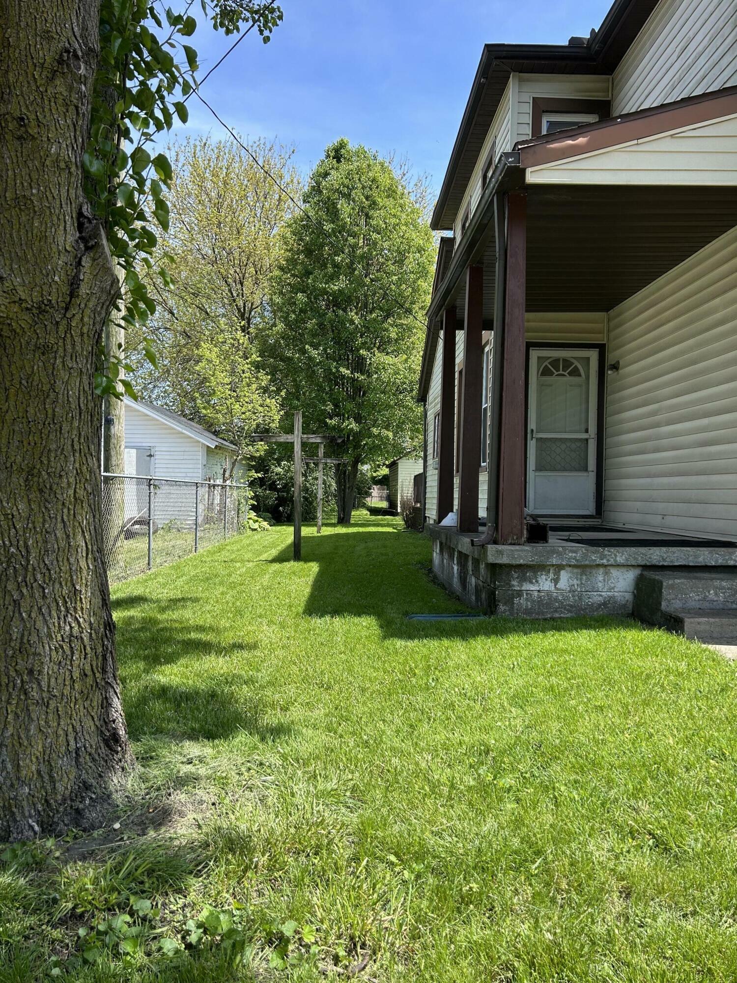 Property Photo: 956 Park Avenue OH 45503