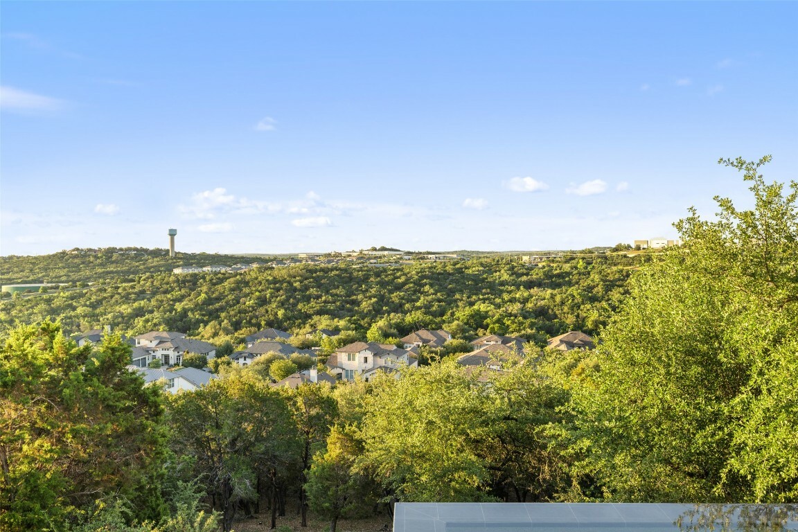 Property Photo: 308 Duckhorn Pass TX 78738