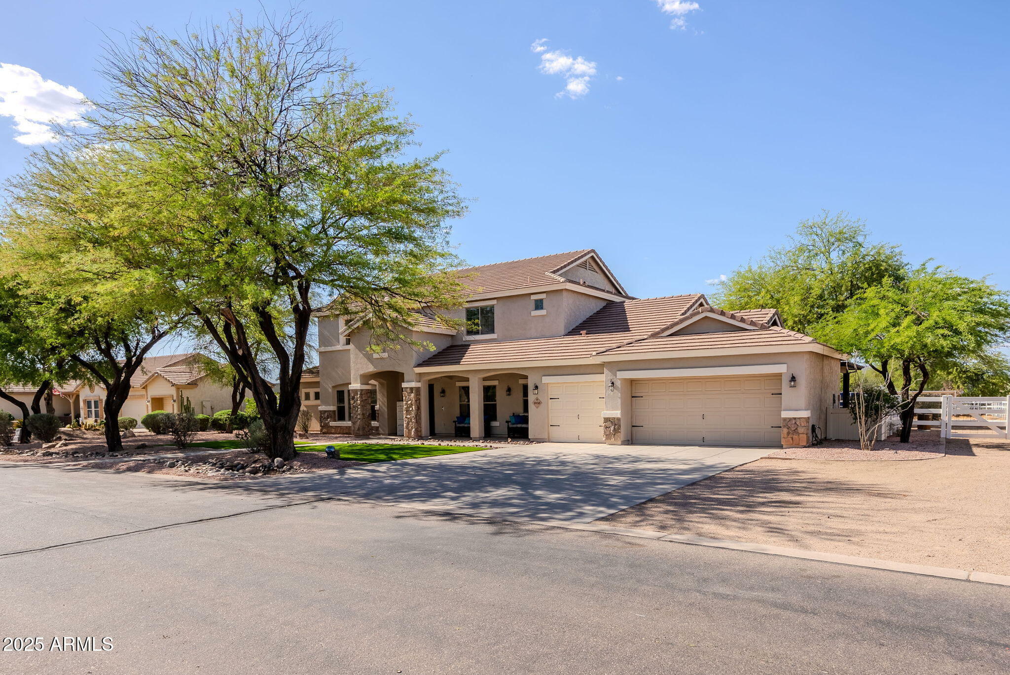 Property Photo: 9998 W Prospector Drive AZ 85144