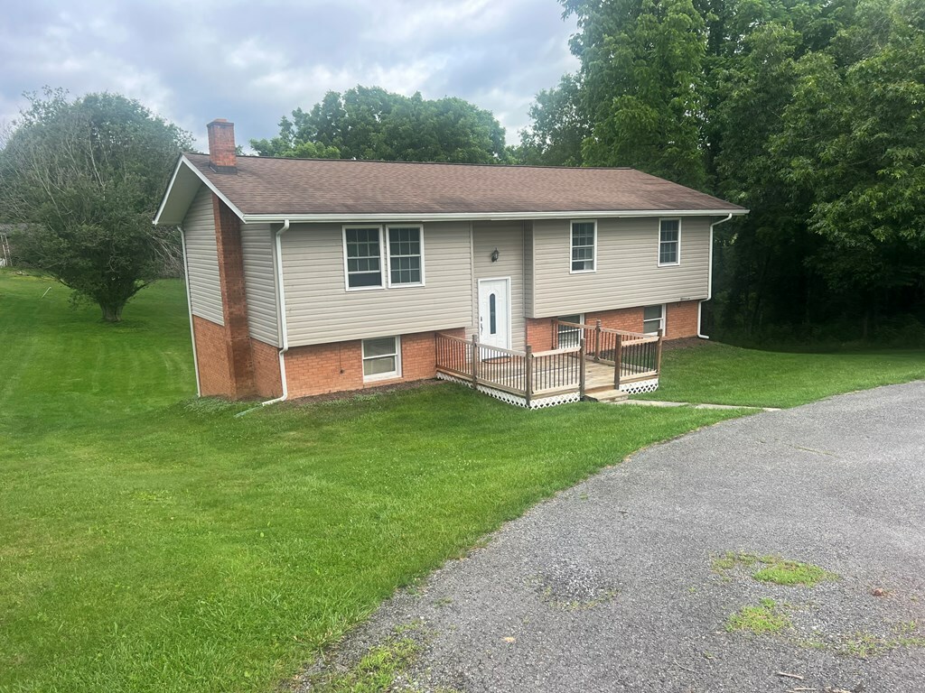 Property Photo: 137 Northfield Drive WV 24901
