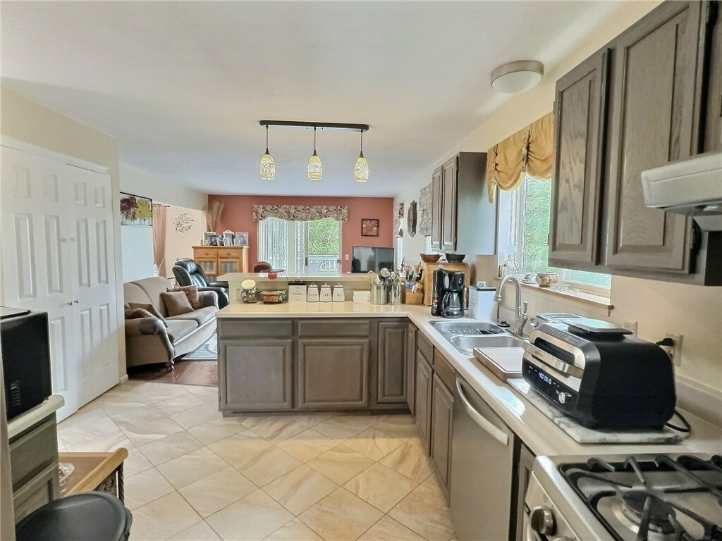 Property Photo: 22 Goodrich Way NY 13053