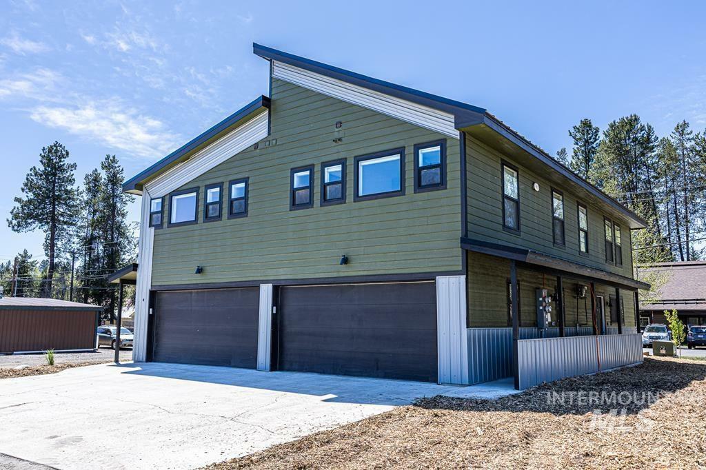 Property Photo:  706 Fairway Dr.  ID 83638 