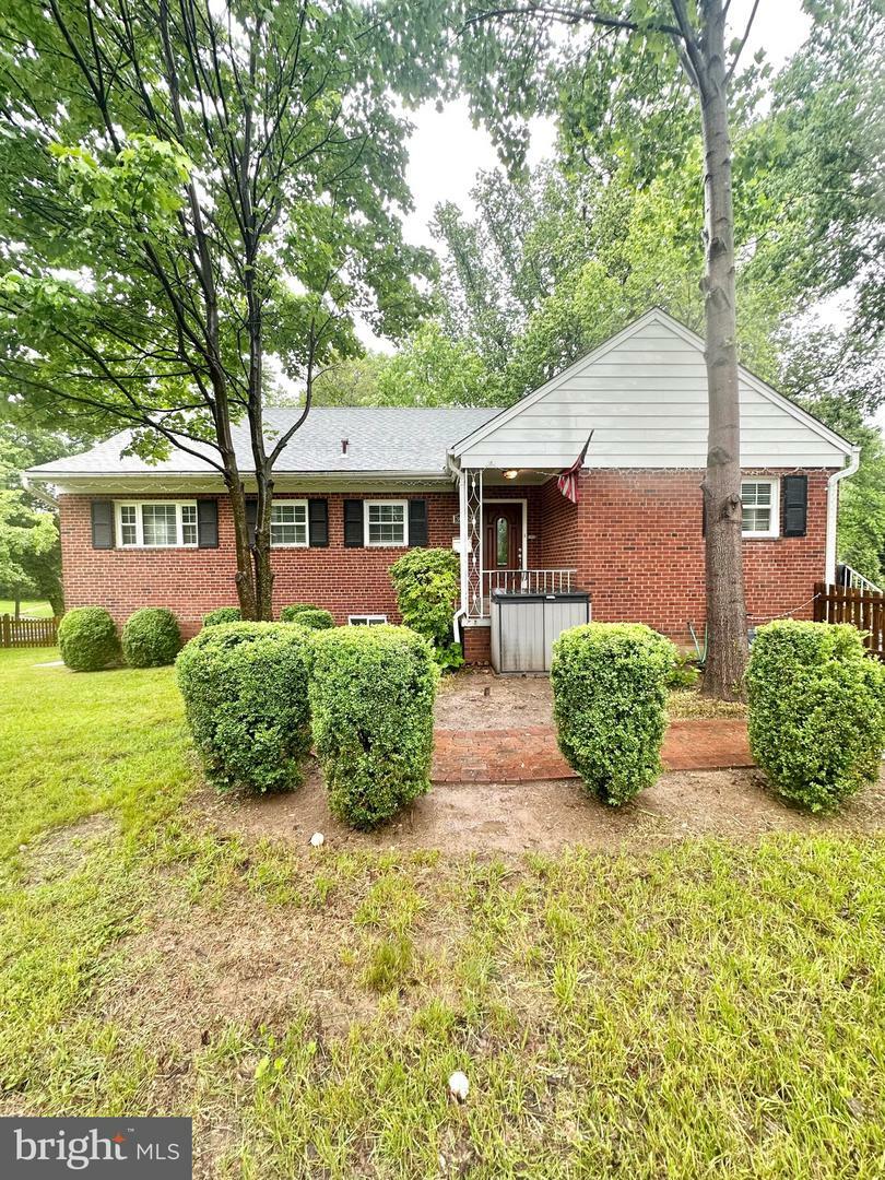 3066 Valley Lane  Falls Church VA 22044 photo