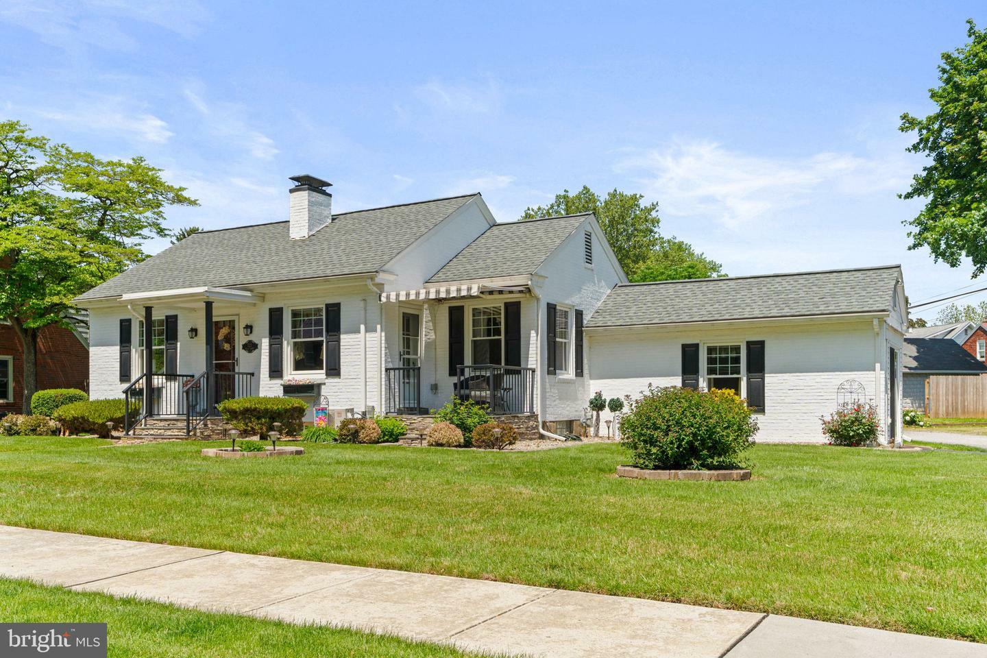 Property Photo: 323 Bailey Street PA 17070