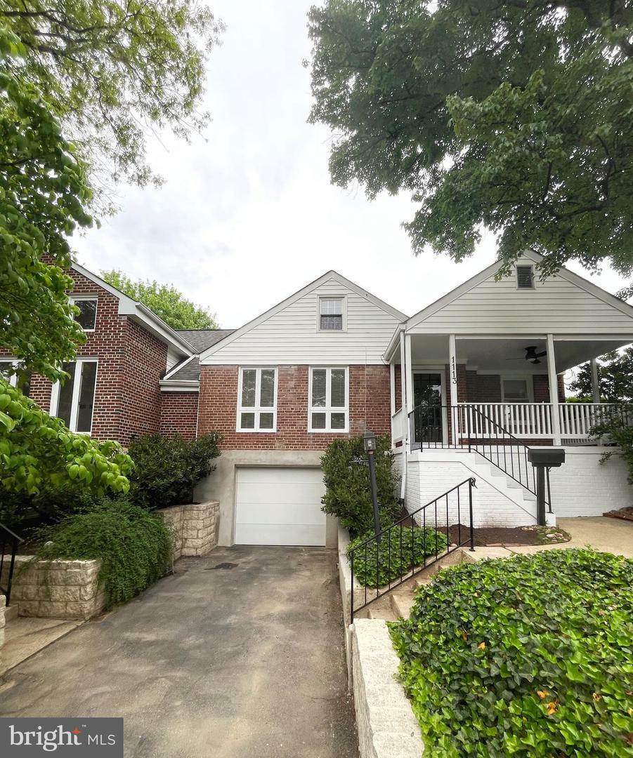 Property Photo: 1113 Cross Drive VA 22302