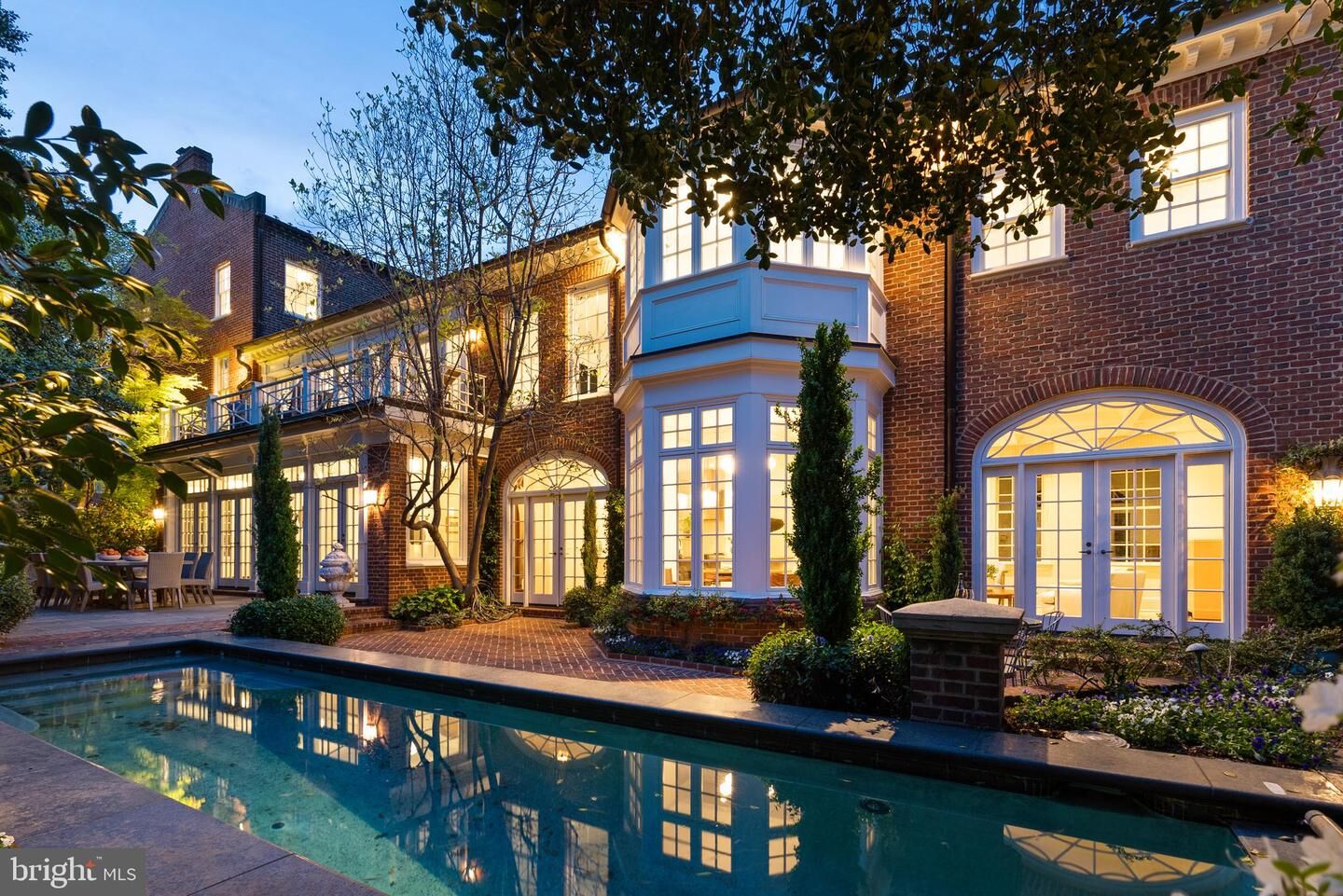 Property Photo: 304 S Saint Asaph Street VA 22314