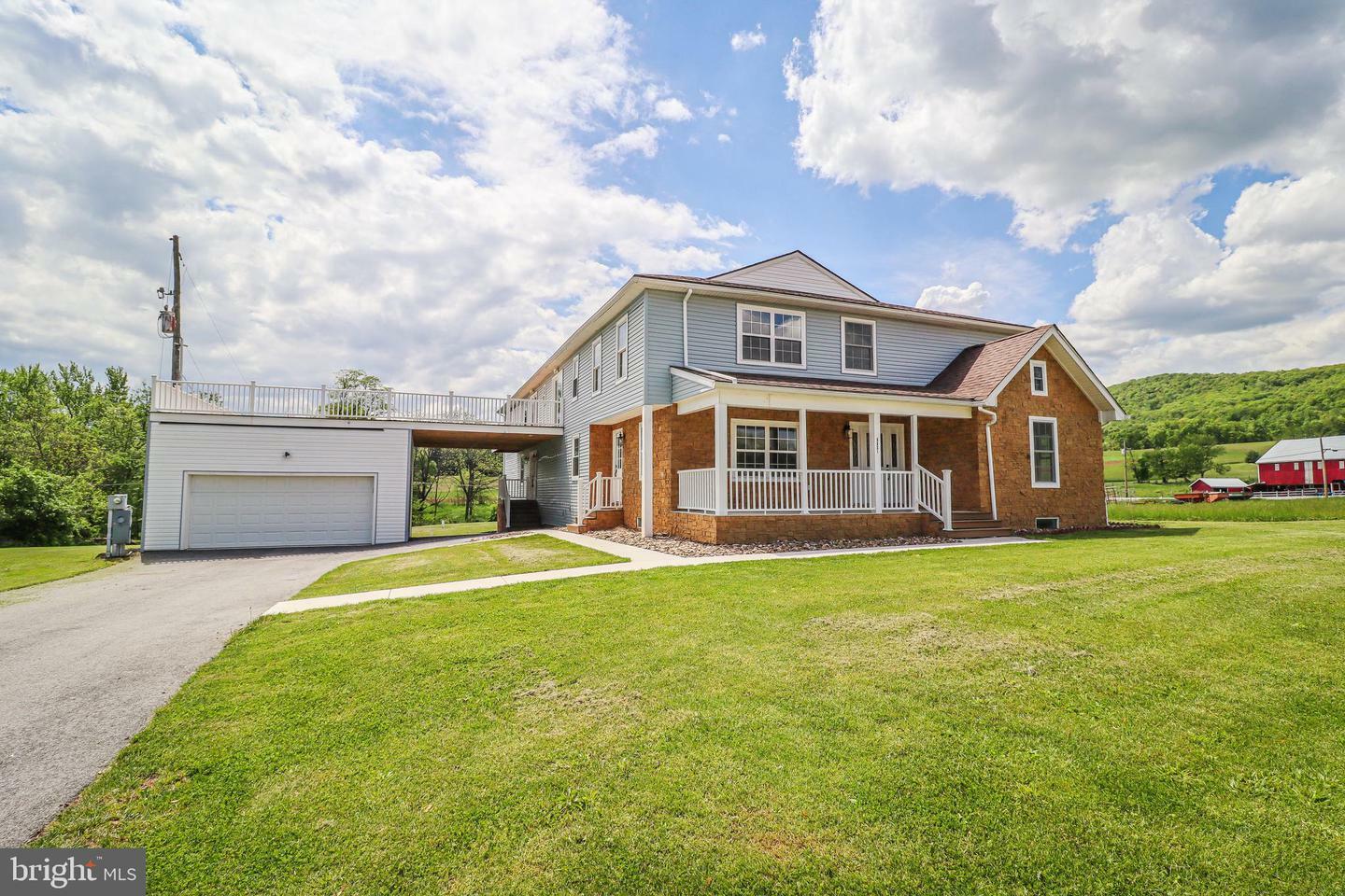 Property Photo: 1111 S Mountain Road PA 17019