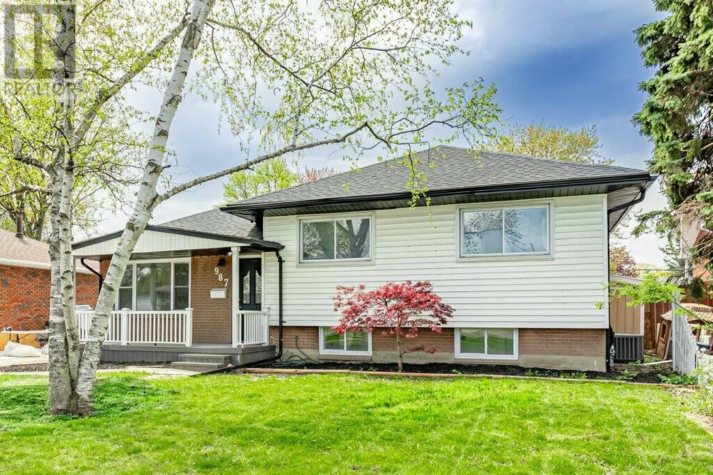 Property Photo:  987 Devine Street  ON N7S 1A9 