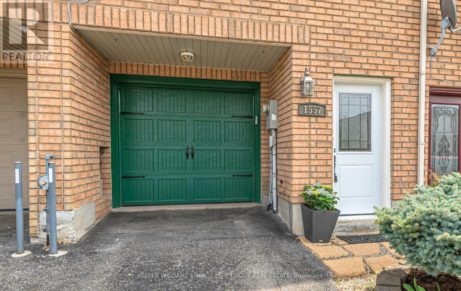 Property Photo:  1557 Hummingbird Court  ON L1V 7H8 