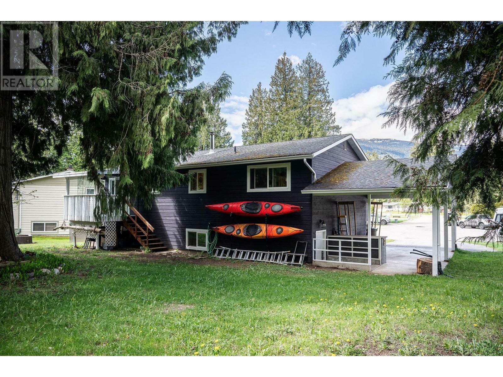 Property Photo: 1810 Dallas Road BC V0E 2S0