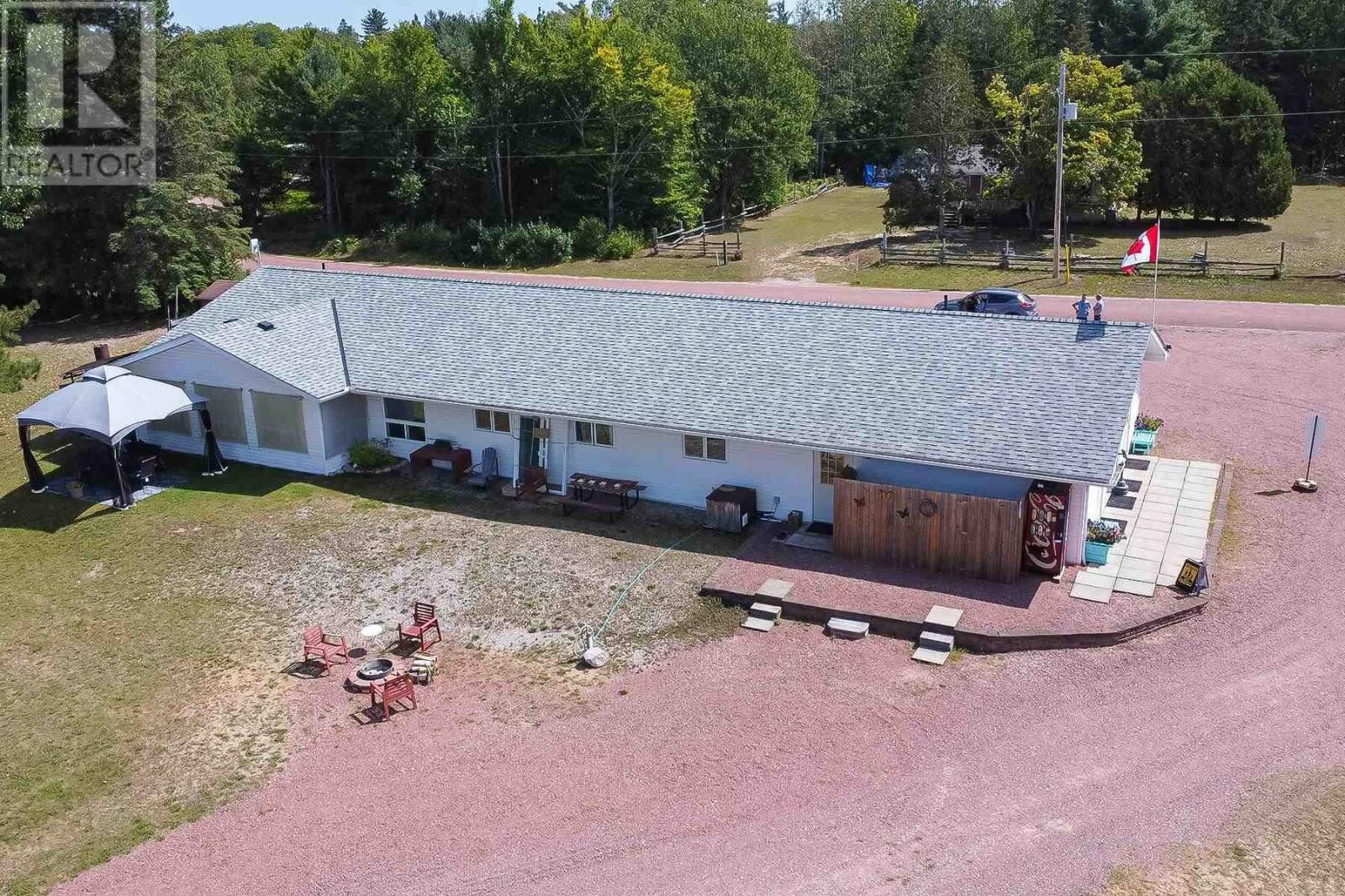Property Photo:  2233 Hilton Rd  ON P0R 1G0 