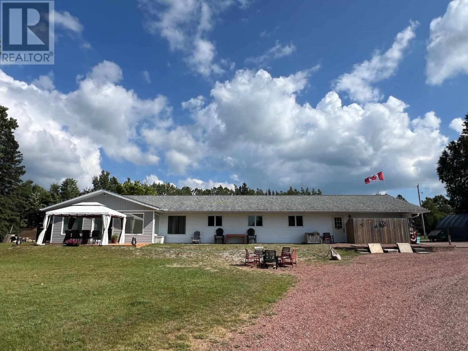 Photo de la propriété: 2233 Hilton Rd ON P0R 1G0